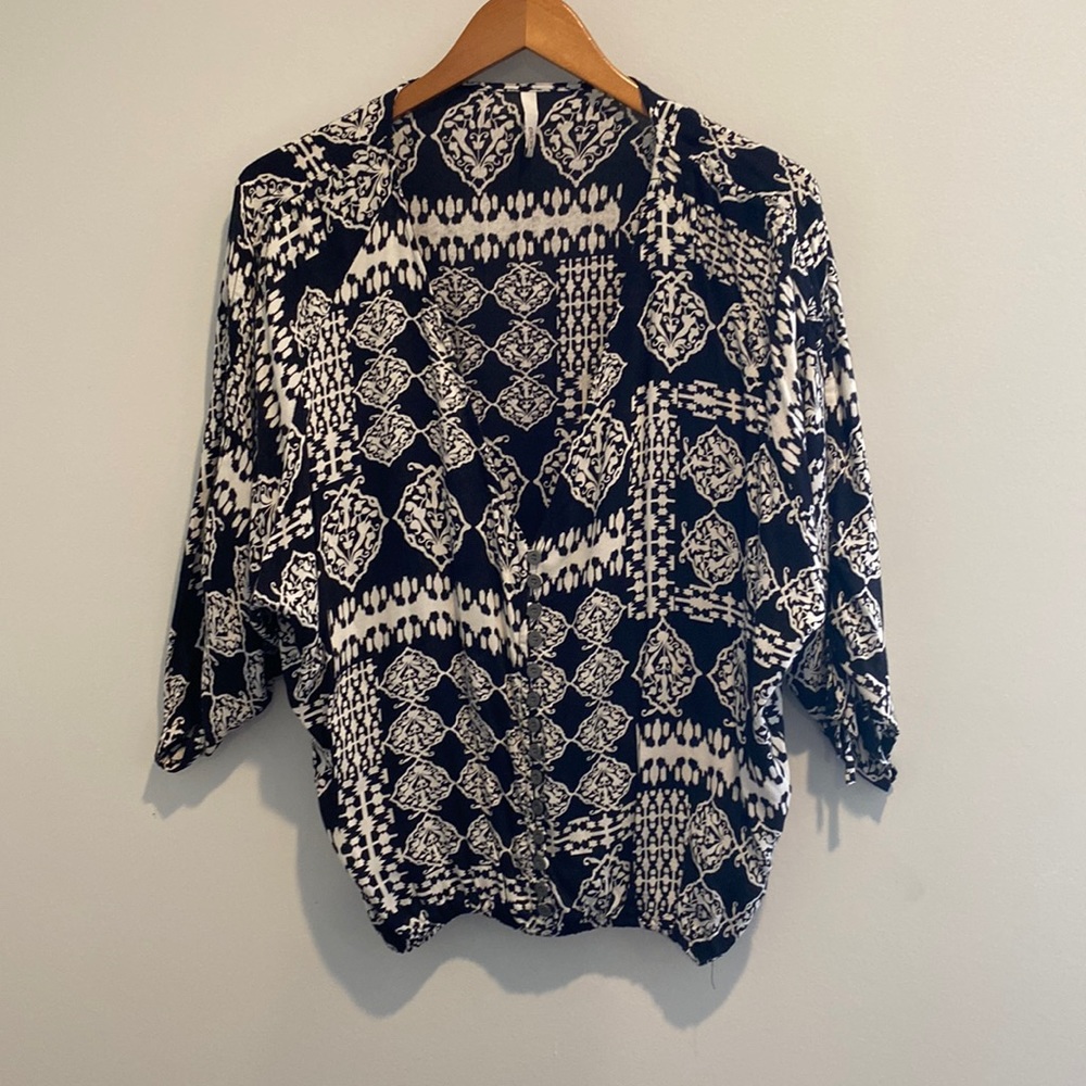 Black and White Long sleeve